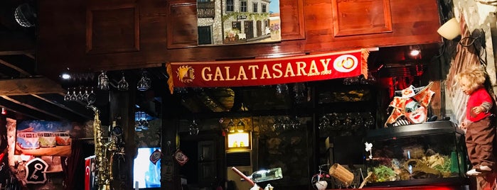 The Winehouse Restaurant&Bar is one of Türkiye'deki En İyi Şarap Barları.