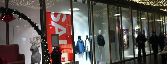 H&M is one of Fashion shopping in Umeå.