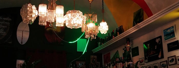 Darmagi Bar is one of Locais curtidos por Stanislav.