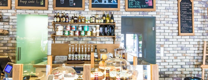Giselle French Bakery Cafe is one of Posti che sono piaciuti a Oksana.