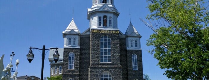 Église St-Joseph is one of Stéphanさんのお気に入りスポット.