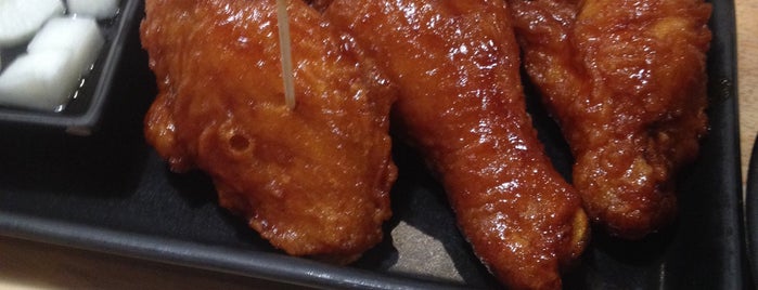 BonChon Chicken (บอนชอน ชิคเก้น) 본촌치킨 is one of darunee 🌸 : понравившиеся места.
