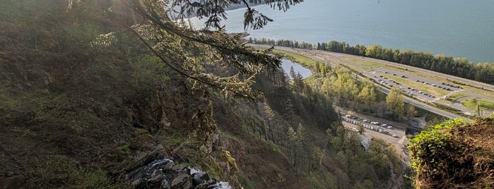 Multnomah Falls Overlook is one of Portland / Oregon Road Trip.