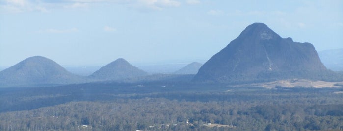 Glass House Mountains National Park is one of Lugares guardados de Mike.