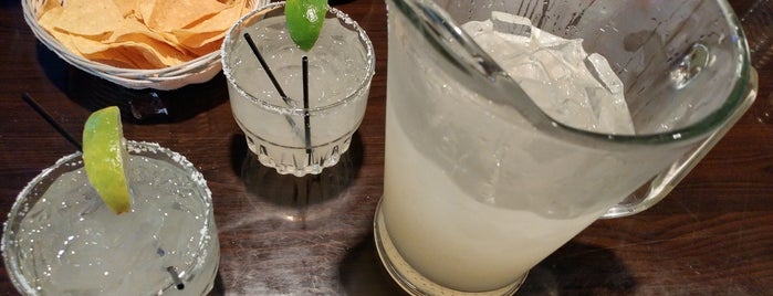 Carlos Miguels Mexican Bar and Grill Briargate is one of Posti che sono piaciuti a Evie.
