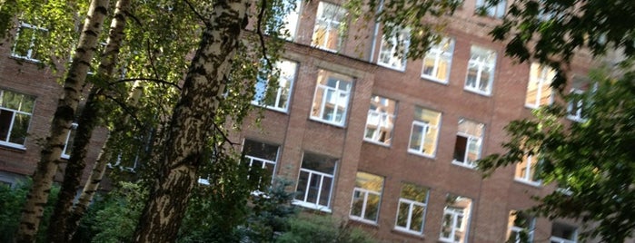 Средняя Школа №42 is one of สถานที่ที่ Водяной ถูกใจ.