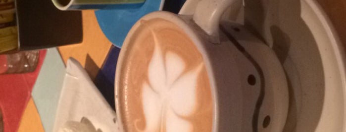 Caffe Aroma is one of Tempat yang Disimpan Rema.
