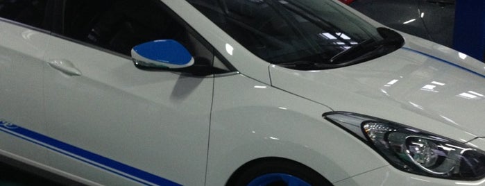 Автосалон СТО Hyundai is one of Artem 🇺🇦 : понравившиеся места.