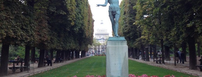 Luxembourg Garden is one of #PFW Fashion Week Septembre 2013.