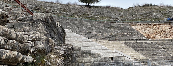 Ancient Theater of Dodoni is one of Cultura en Grecia.