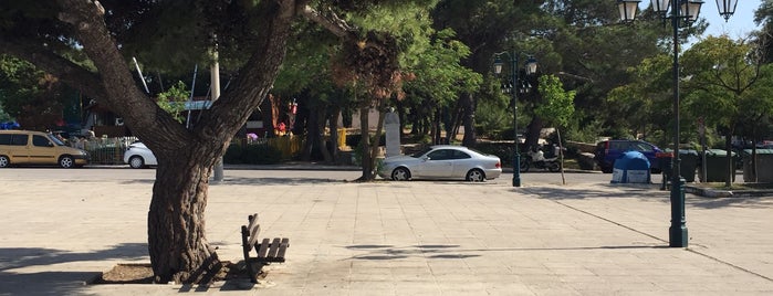 Πλατεία Αγίου Τιμοθέου is one of Athens east.