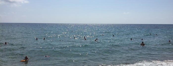 Mati Beach is one of Lugares favoritos de Gee.