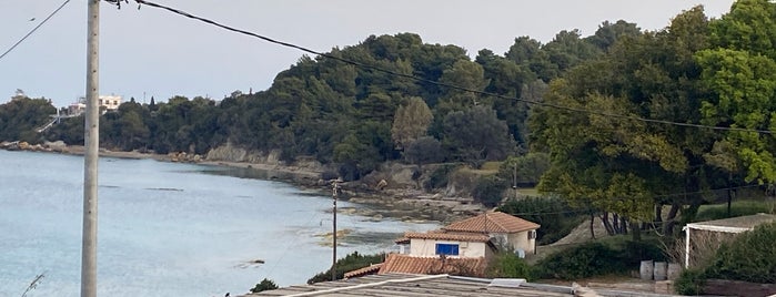 Agios Andreas Beach is one of Katakolon.