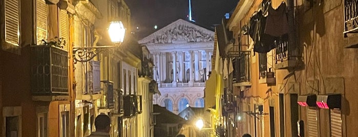 Parliamento is one of Lisboa.