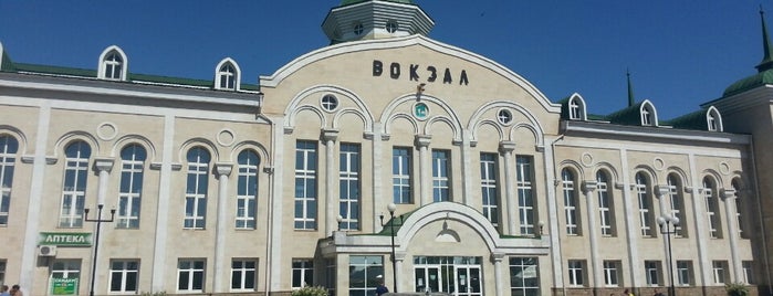 Ж/Д вокзал Агрыз is one of Locais salvos de egor.