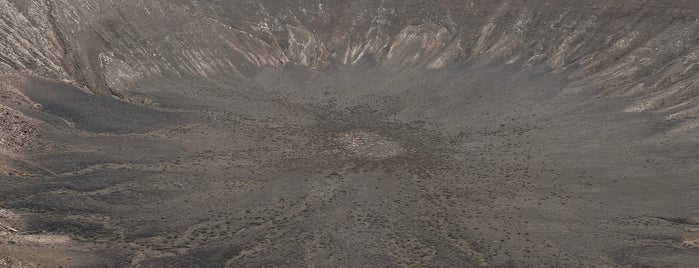 Caldera Montaña Blanca is one of Lanza.