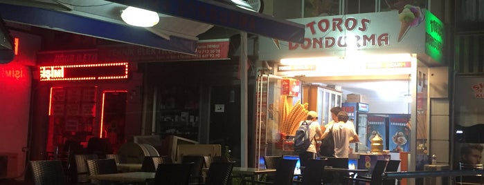 Toros Dondurma is one of Özgür : понравившиеся места.