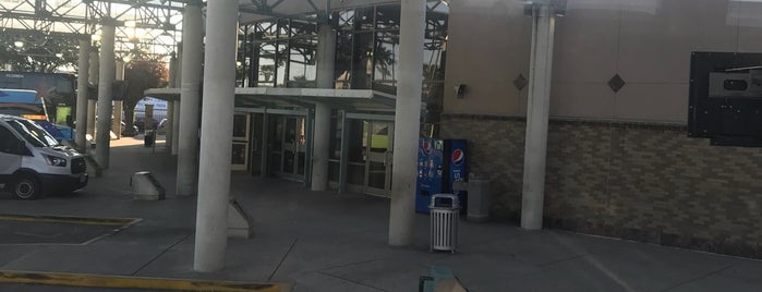 McAllen Bus Terminal is one of Lugares.