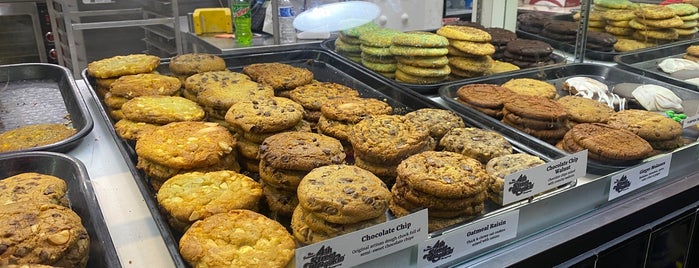 Famous 4th Street Cookie Company is one of LevelUp Philly Spots.
