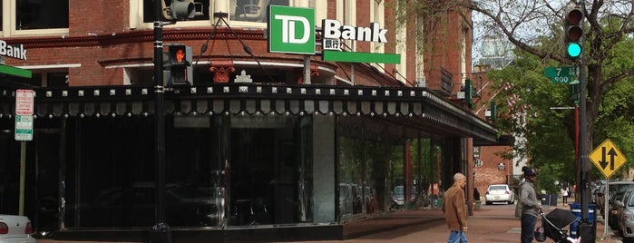 TD Bank is one of Locais curtidos por Rozanne.