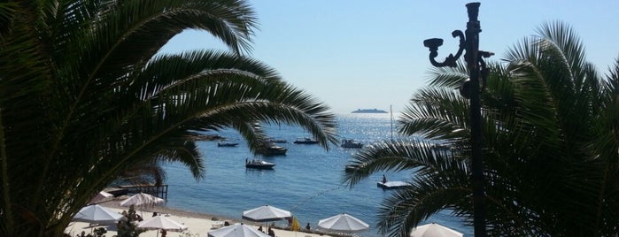 Kınalıada Kamos Beach Club is one of Yasemin'in Beğendiği Mekanlar.