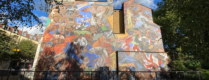 The Battle of Cable Street Mural is one of Places 🇬🇧.