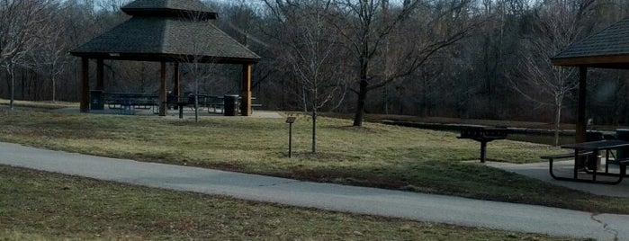Leawood City Park is one of Crystal’s Liked Places.