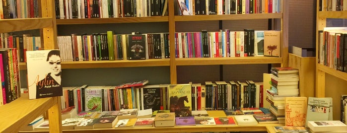 Minoa Bookstore & Café is one of Bookstores in Nişantaşı.