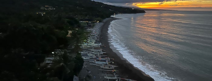 Waeni's Sunset View is one of Bali.