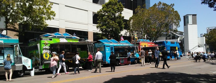 Foodtruck Wednesday is one of Alfa : понравившиеся места.