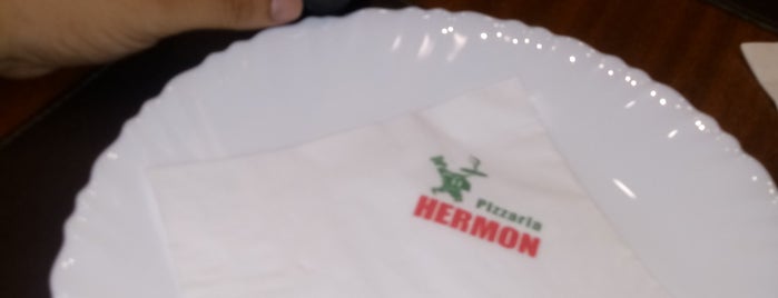 Pizzaria Hermon is one of Viagens.