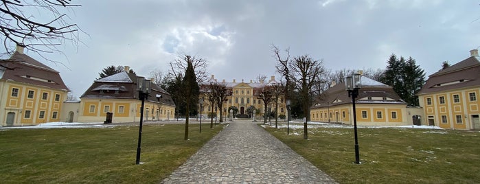 Barockschloss Rammenau is one of Orte, die Dirk gefallen.