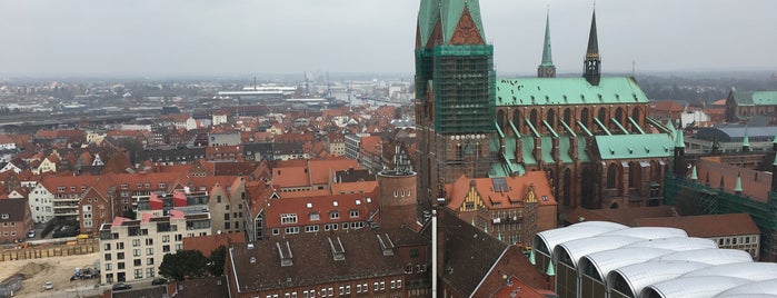 St. Petri Kirchturm is one of Posti che sono piaciuti a Jörg.