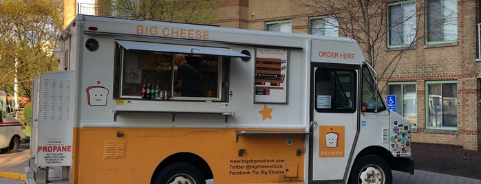 Big Cheese Truck is one of Grilled Cheese To-Do List.