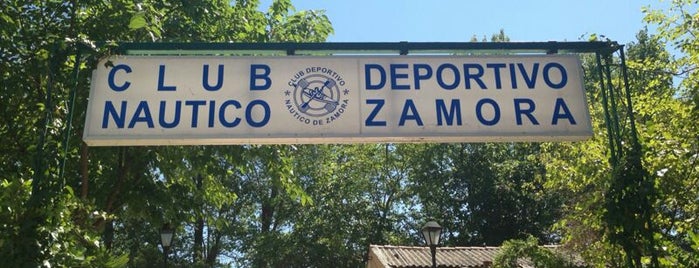 Club Nautico is one of Libertad.