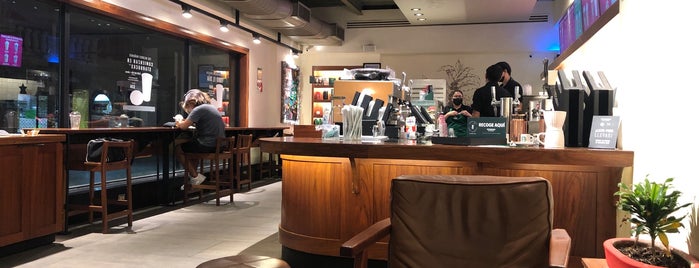 Starbucks is one of Orte, die Eduardo gefallen.