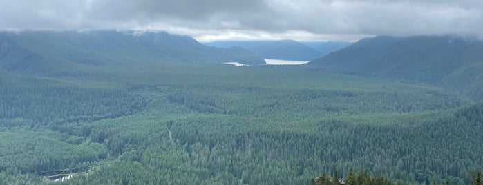 Rattlesnake Lake is one of สถานที่ที่ Josh ถูกใจ.