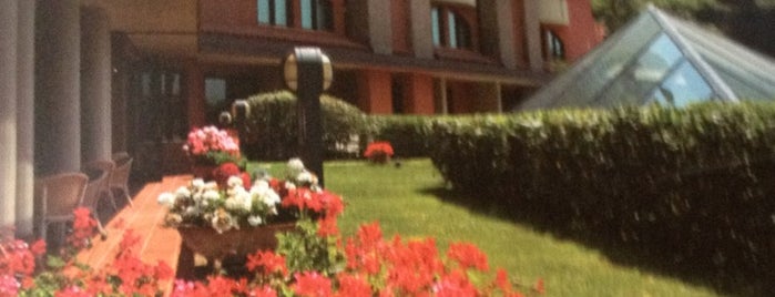 Hotel Serino is one of Tempat yang Disukai Daniele.