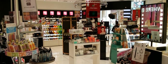SEPHORA is one of Daisyさんのお気に入りスポット.
