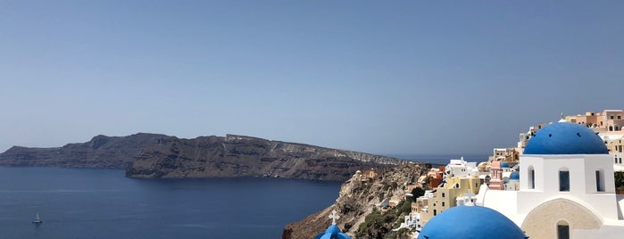 Santorin is one of Lieux qui ont plu à Taygun.