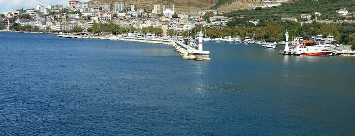 IDO Marmara Adası Deniz Otobüsü İskelesi is one of Hakan 님이 좋아한 장소.