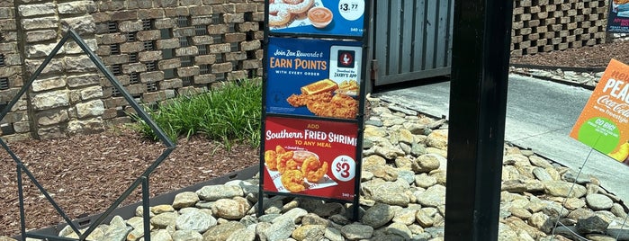 Zaxby's Chicken Fingers & Buffalo Wings is one of Food of the Daze - Spartanburg SC.