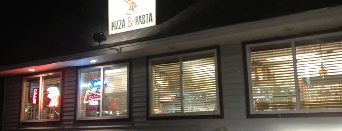 Seacoast Pizza is one of สถานที่ที่ B. ถูกใจ.