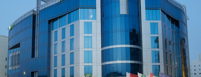 Holiday Inn Dubai - Al Barsha is one of สถานที่ที่บันทึกไว้ของ Amby.