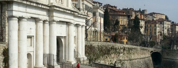 Porta San Giacomo is one of Mia Italia 2 |Lombardia, Piemonte|.
