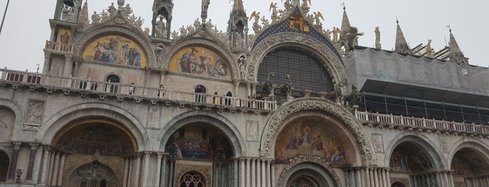 Basilica di San Marco is one of Lieux qui ont plu à James.