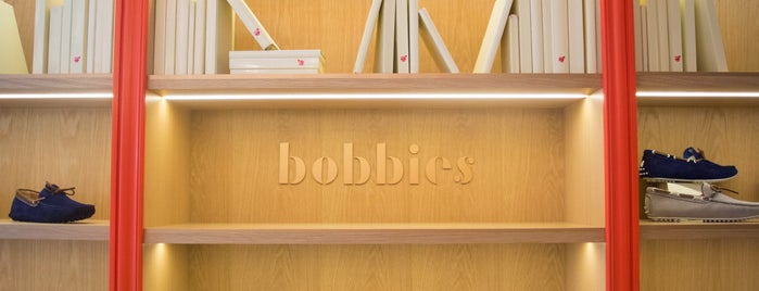Bobbies is one of Lugares favoritos de Jonathan.