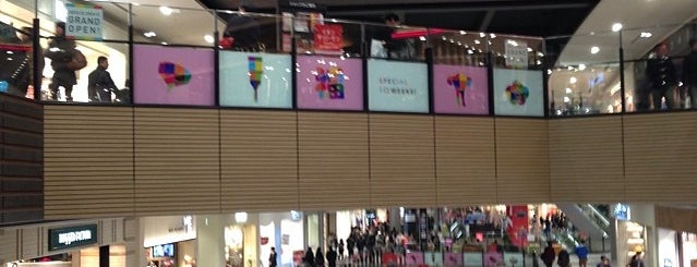 Grand Mall is one of Lieux qui ont plu à Yusuke.