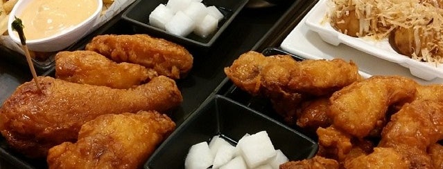 BonChon Chicken is one of Foodtraveler_theworldさんの保存済みスポット.