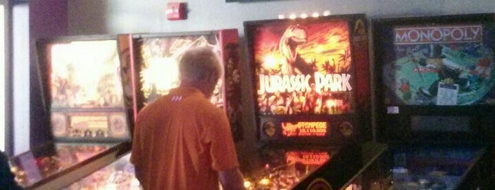 Joysticks Arcade Bar is one of Lugares favoritos de Randy.